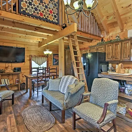 Custom Sevierville Log Cabin W/Spa - On 10 Acres!